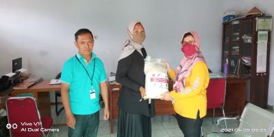 Batuan logistik dari komunitas tionghoa