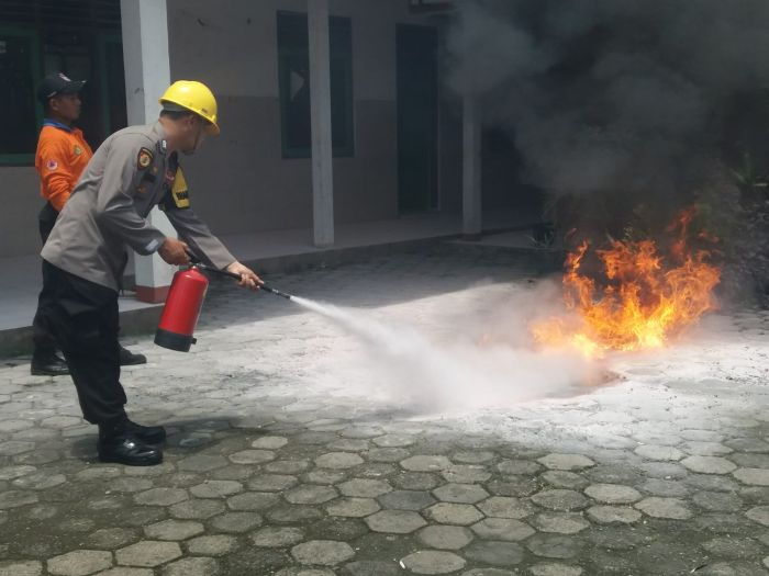 PELATIHAN PENANGGULANGAN BENCANA KELURAHAN WONOKRIYO KECAMATAN GOMBONG TAHUN 2022 02