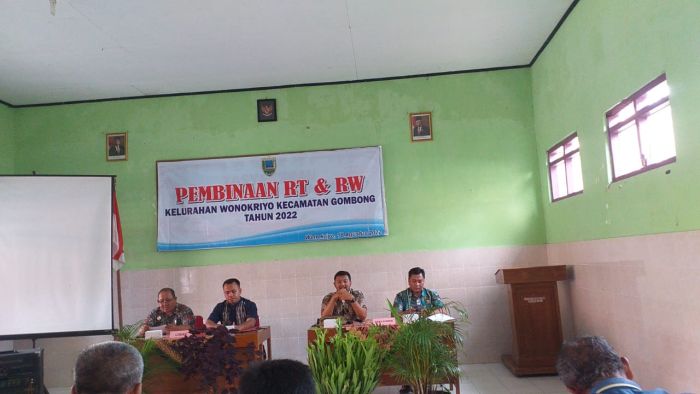 PEMBINAAN RT RW KELURAHAN WONOKRIYO TAHUN 2022 01